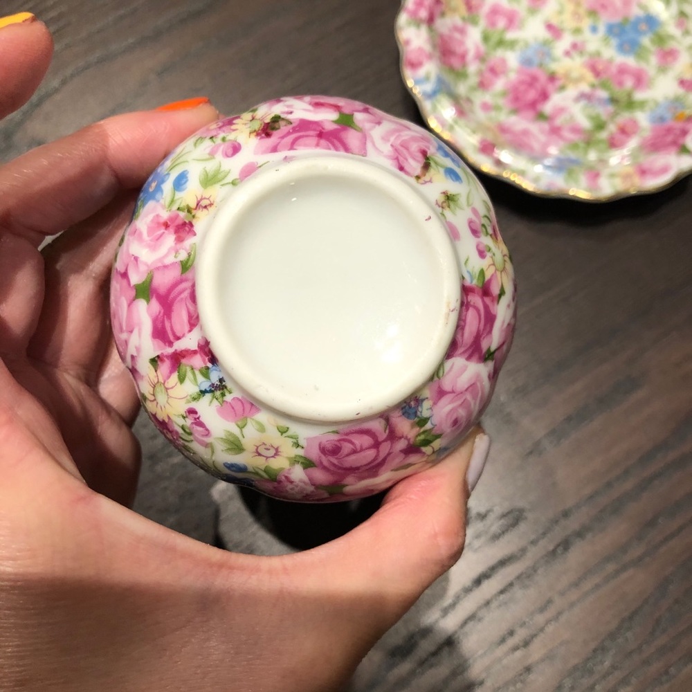 Royal Chintz vintage micro mini pitcher w/saucer - Picture 6 of 12